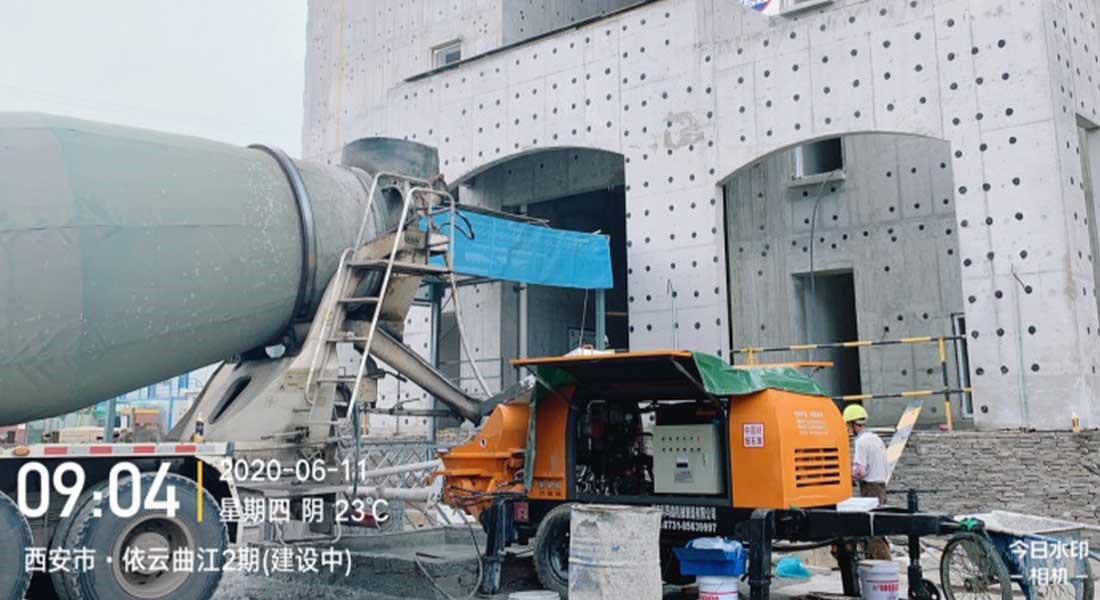 科瑪森K3T-180H西安曲江項(xiàng)目43層混凝土澆筑順利泵送