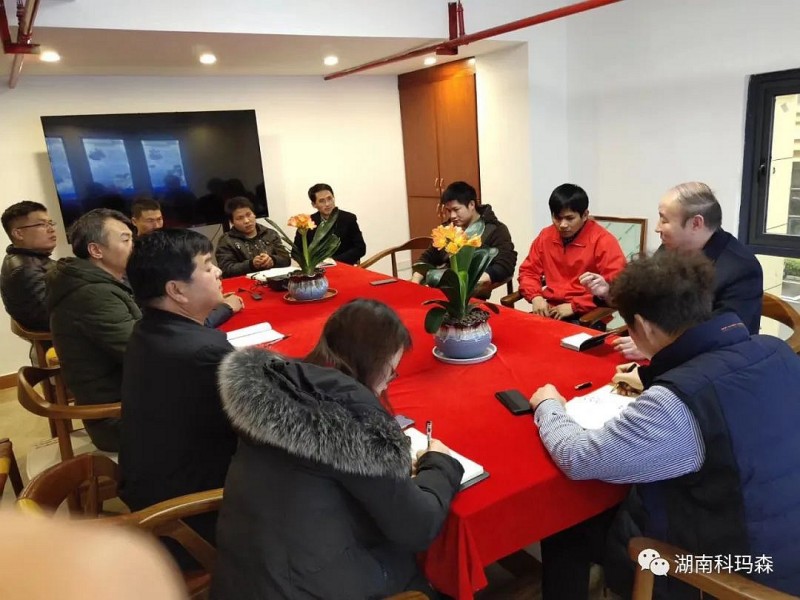 愛(ài)別等、孝別遲；您陪我長(zhǎng)大，我陪您到老